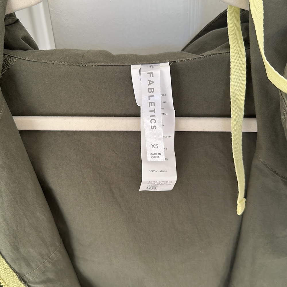 Fabletics Jordan Woven Jacket - Picture 4 of 7
